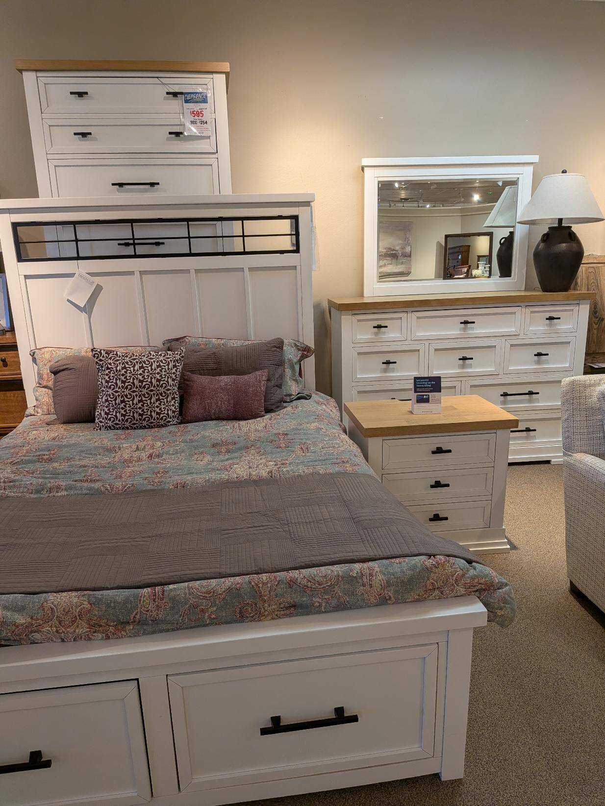 ASH B844 ASHLEY B844 4 PC BEDROOM SET - Image 1